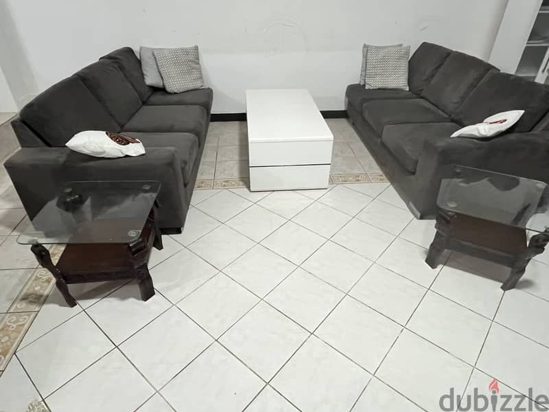 6 seater Sofa 0