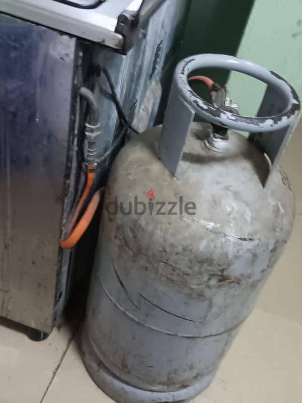 gas cylinder 1