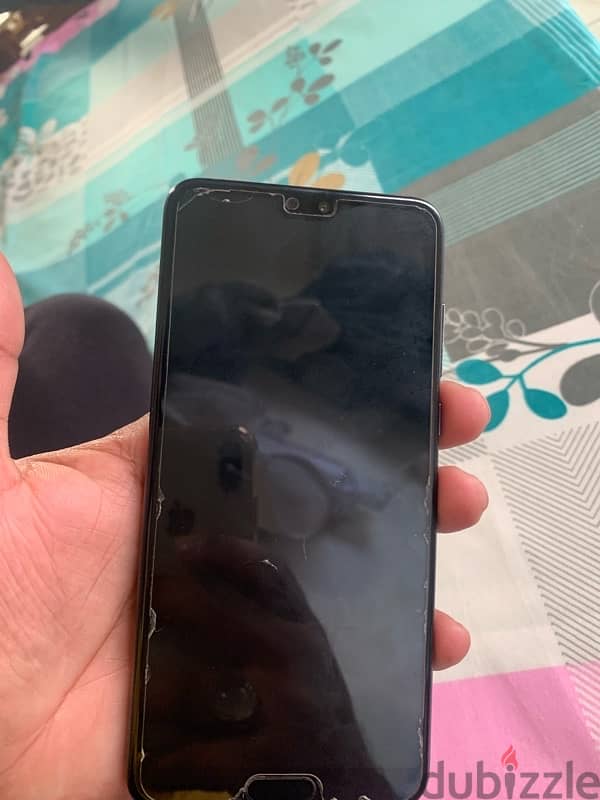 Huawei p20 pro 6/128 good Condition pakistani pta approved 1