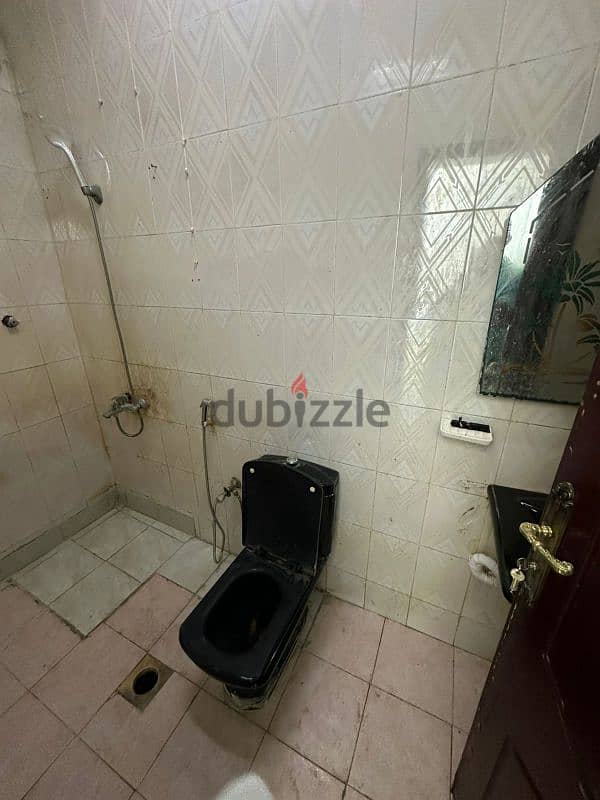 Studio for rent in alkhawir near marhab market ستديو للايجار بالخوير 3