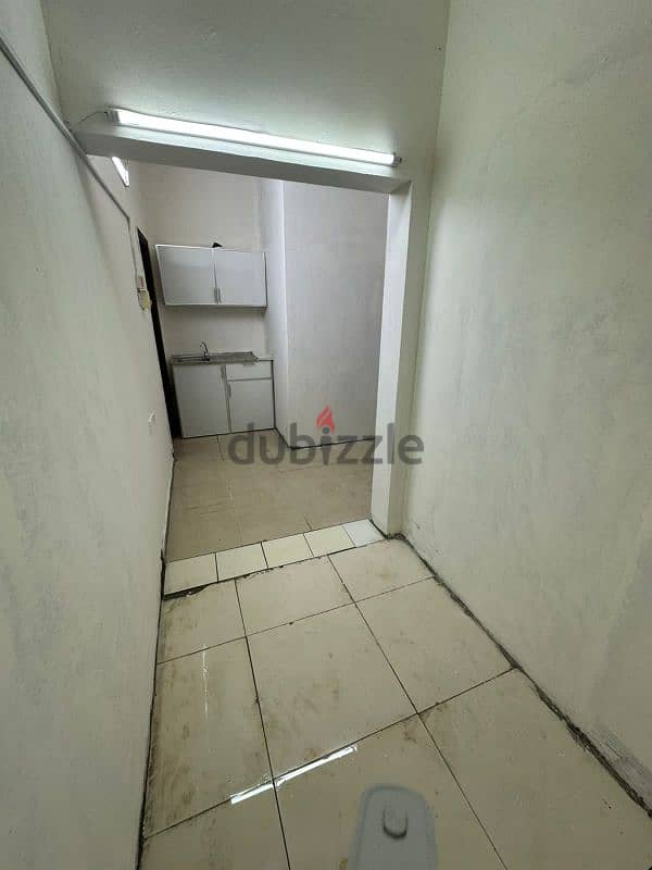 Studio for rent in alkhawir near marhab market ستديو للايجار بالخوير 12