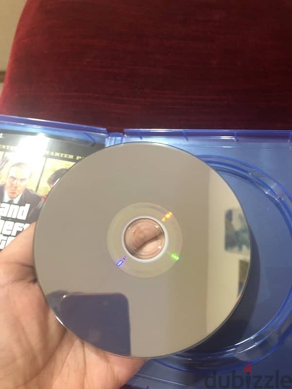 gta 5 premium edition only used for 3 to 4 weeks no scratches 2