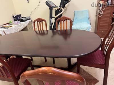 6 seater Dining table for sale good condition