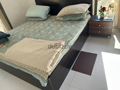 KING SIZE BED WITH BOX AND SIDE TABLE