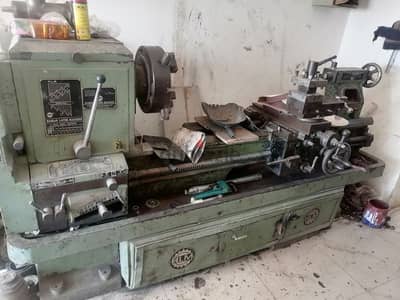 Lathe machine 7fit for sale center 13"1/2 incha and Boring 4" incha