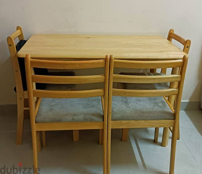 Dining table with 4 chairs 0