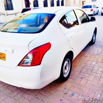 Nissan Sunny 2014