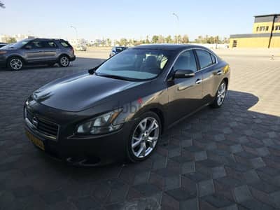 Nissan Maxima 2012