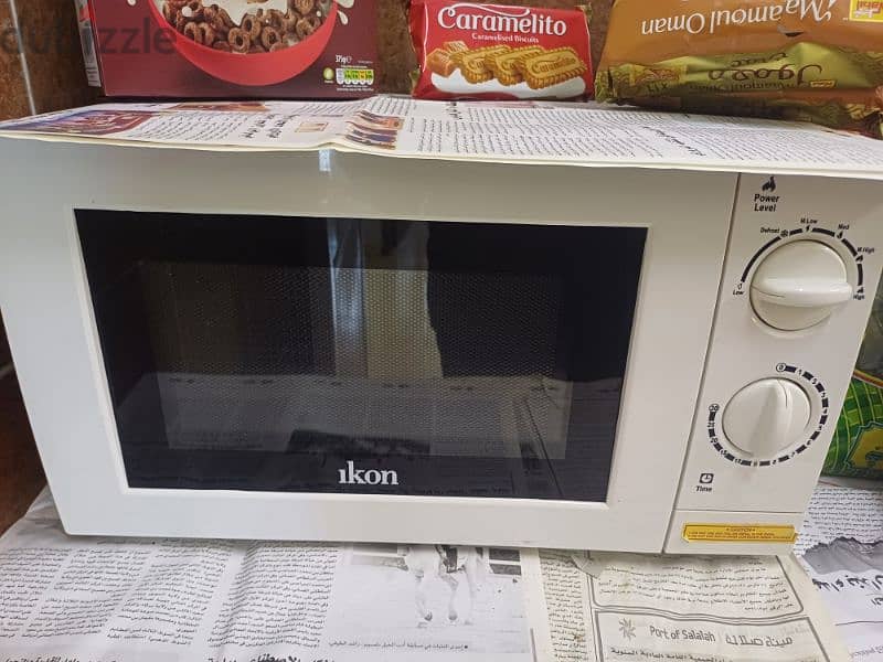 MICROWAVE OVEN IKON 1