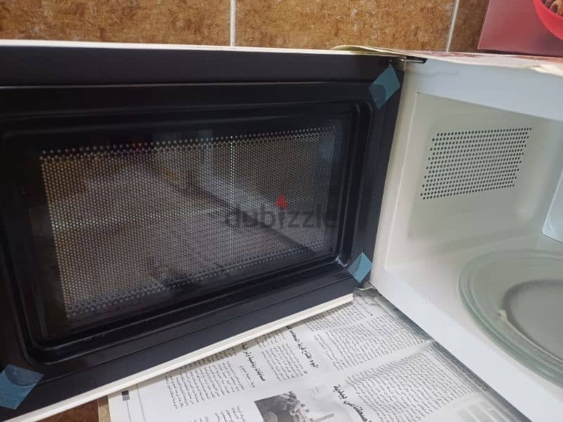 MICROWAVE OVEN IKON 3