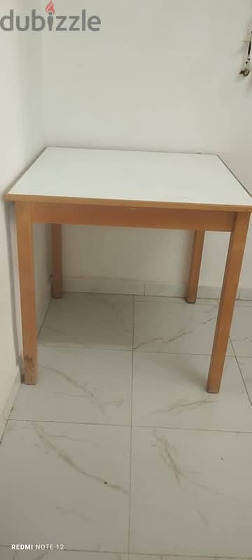 wooden dinning table