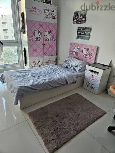 Bed set for girl