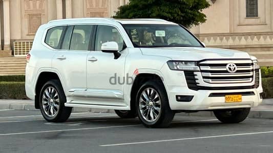 Toyota Land Cruiser 2023 gcc oman under warranty