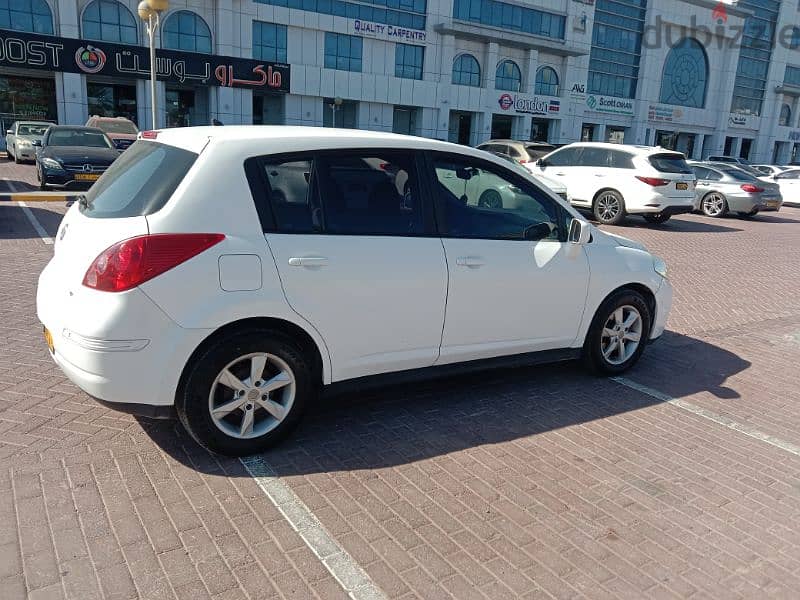 Nissan Tiida 2011 0