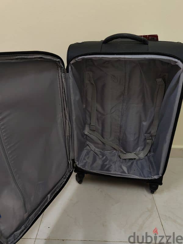 Selling new Skybags luggage bags 2