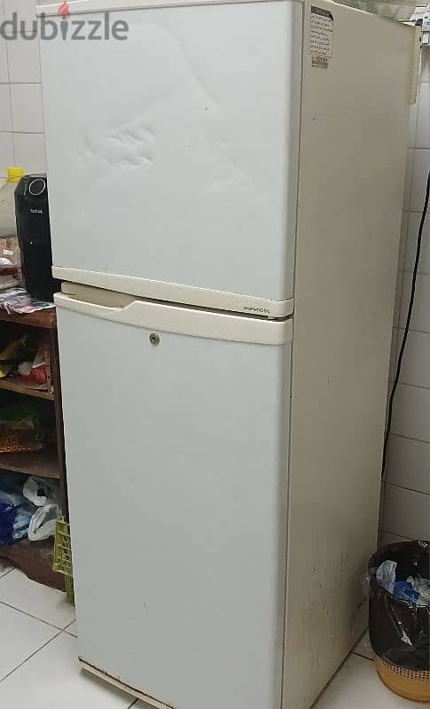 fridge with double door in a good condition  ثلاجه ب ٢ باب بحاله جيده 1