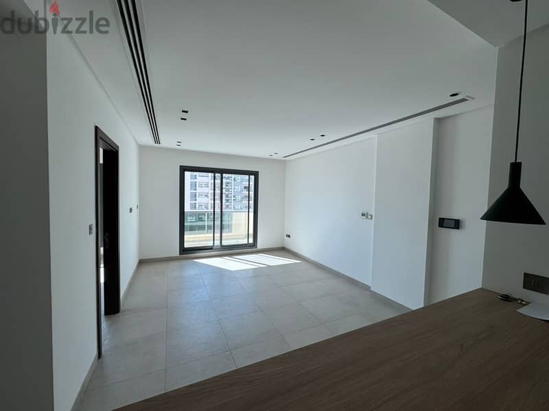 1 BR Elegant Apartment in The Pearl, Muscat Hills 1