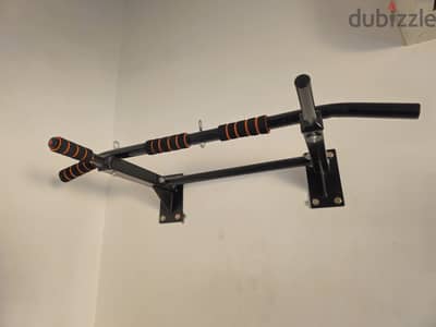 Wall Mounted pul up Bar - indoor fitness