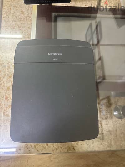 Router Linksys E900