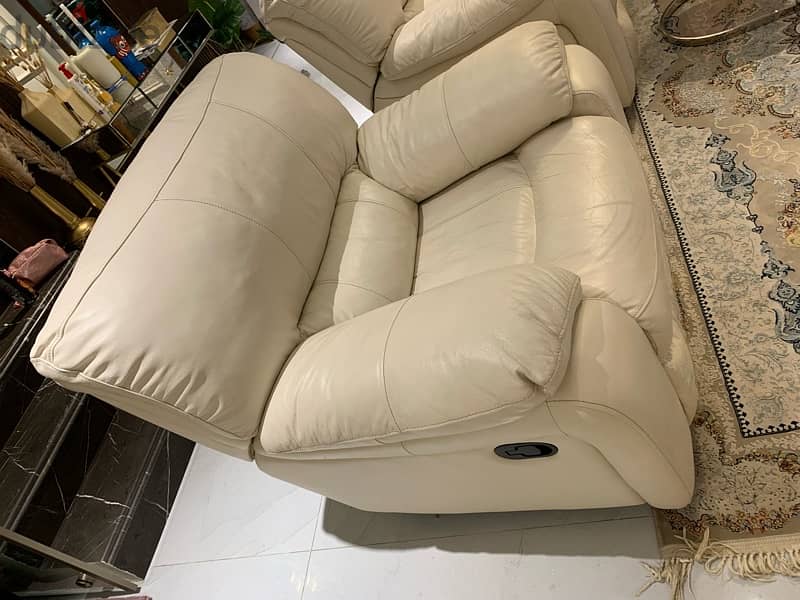 TWO LEATHER RECLINER SOFA HOME LOUNGE CHAIRS 1