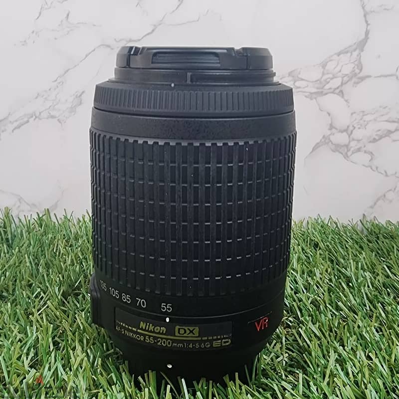 Nikon DX AF-S Nikkor 55-200MM 1:4-5.6G ED VR Zoom Lens 2