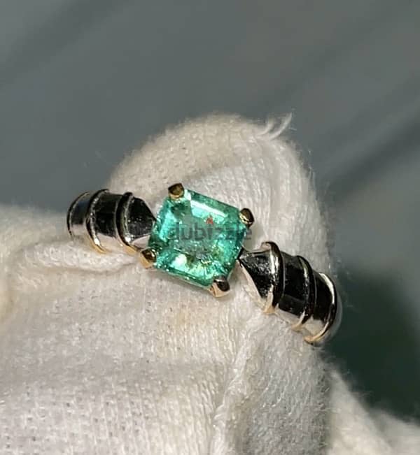 Natural Emerald in Gold and silver ring زمرد طبيعي في خاتم ذهبي وفضي 0