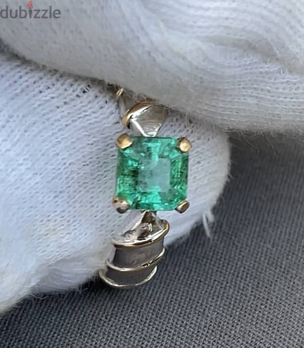 Natural Emerald in Gold and silver ring زمرد طبيعي في خاتم ذهبي وفضي 1