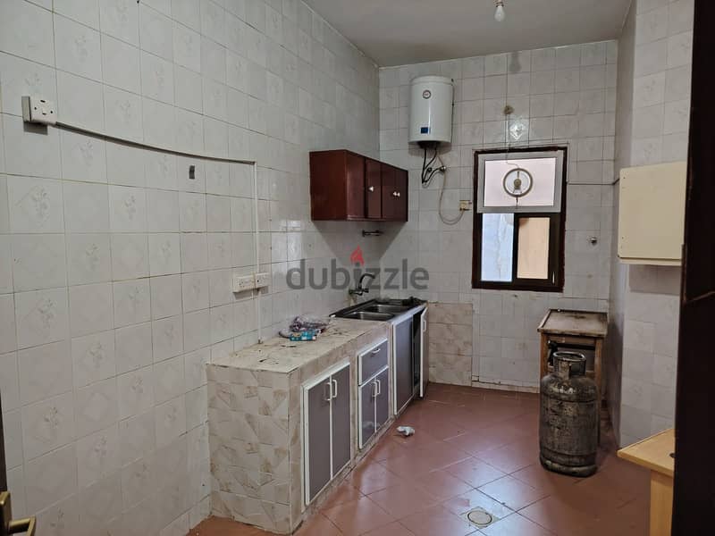 Apartment for rent behind the Indian School, Darsait 4