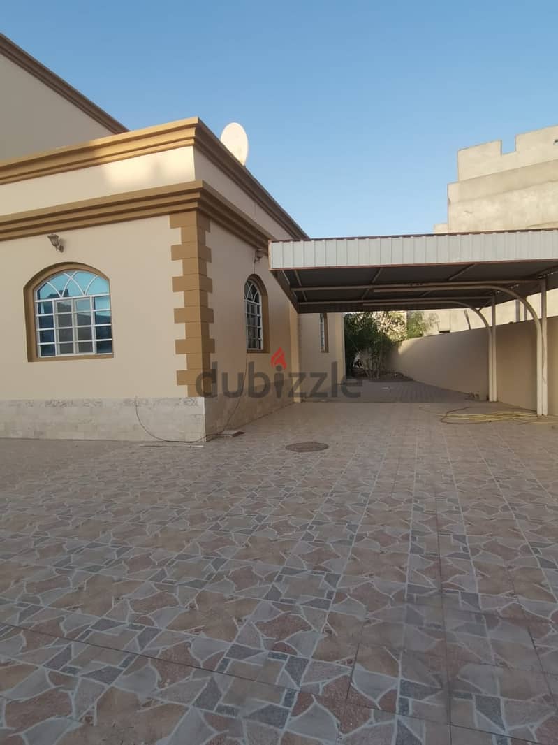 For Rent 4 Bhk+1 Villa In Al Hail 2