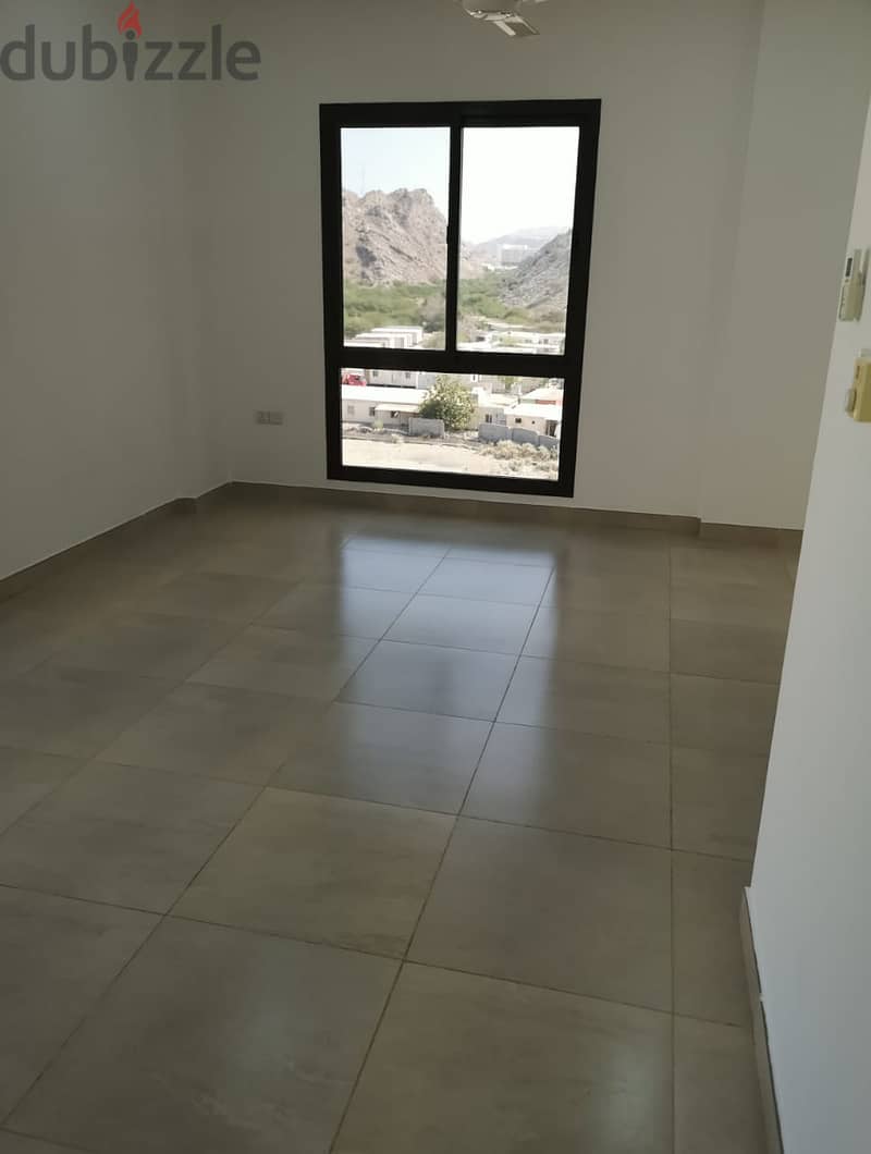 Villa For Rent In Al Qurum ( A Great Chance To puchase A Great Flat ) 3