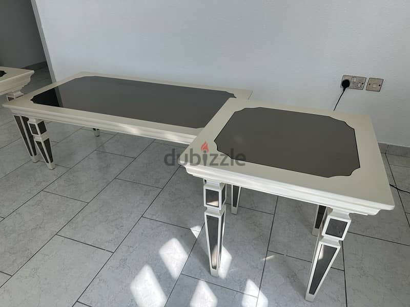 set of tables and chairs, طقم طاولات مع كراسي 2