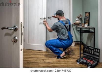 locksmith service provider and fix repair open door lock