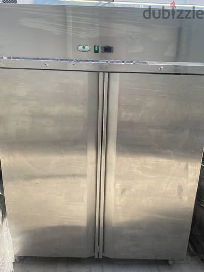 Upright chiller double door