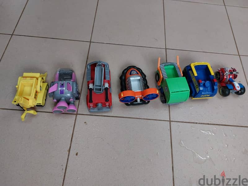 Paw patrol Lookout Tower, vehicles, figures 4