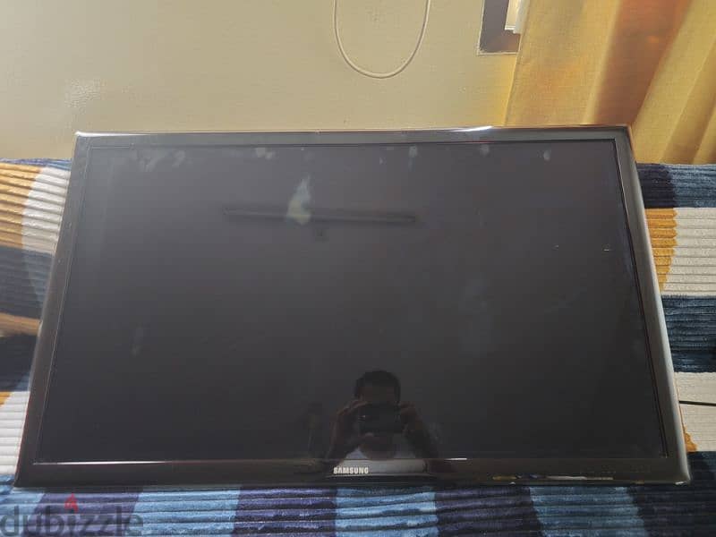 Samsung 46 inches used but looks like new tv for sale 6