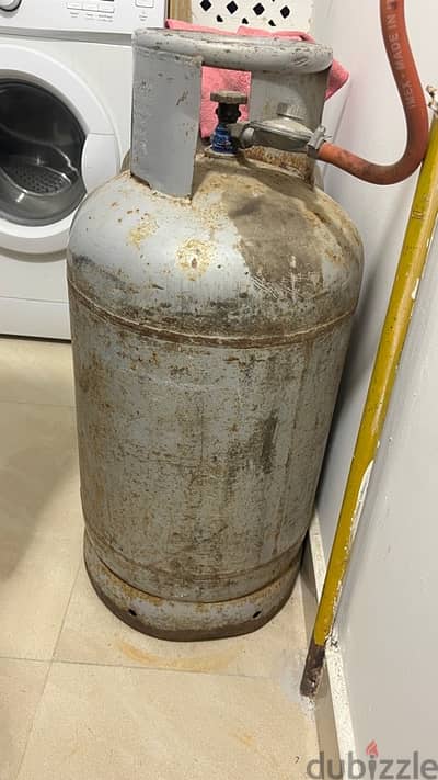 Gas Cylinder for sale(gas 50% )