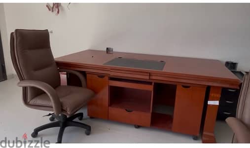 كراسي وطالولات مكاتب للبيع ‏Sale office Tables