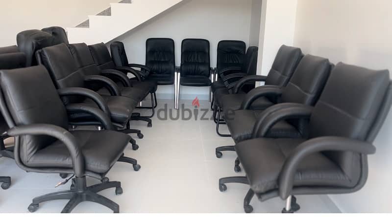 كراسي وطالولات مكاتب للبيع ‏Sale office Tables 8