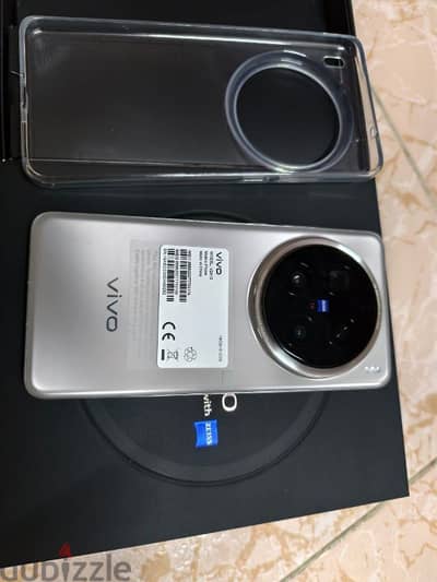 Vivo X200 pro global with Gcc warrenty for sell or exchللبيع او البدل