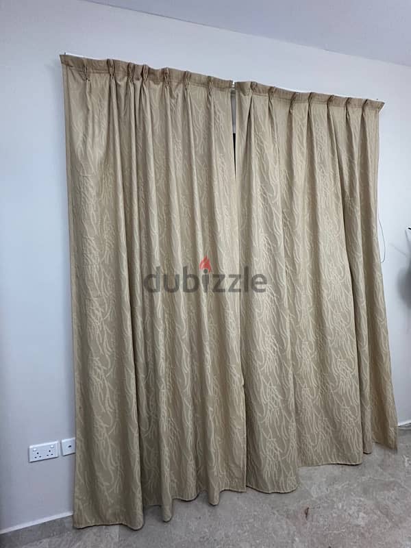 Two Set of Fabric Curtain 0