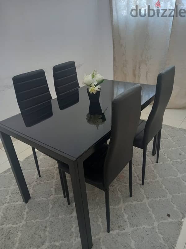 Dinning Table 0