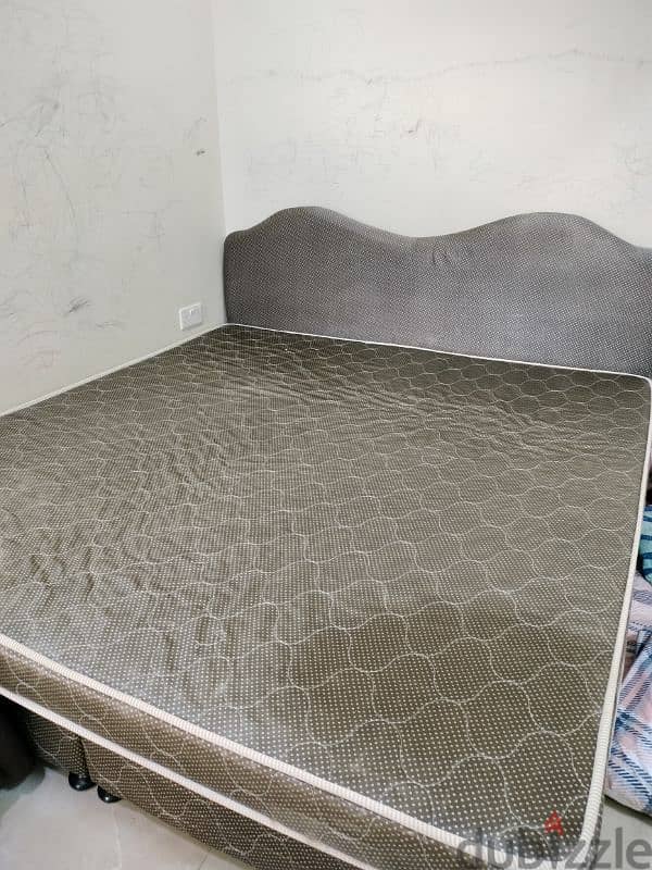 bed with mattress 0