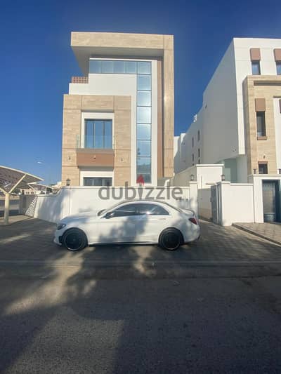 "SR-SM-700  Modern and Spacious Flat for Rent in Al Hail North