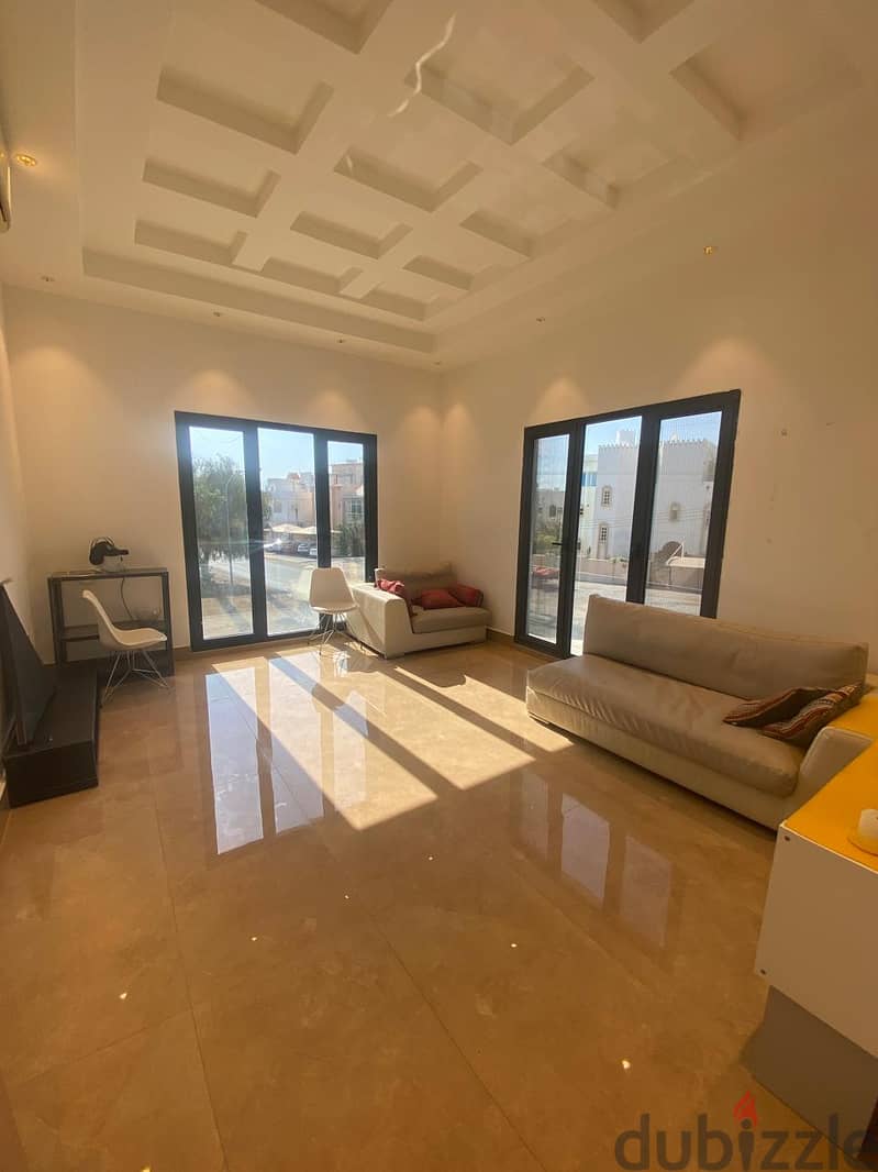 "SR-SM-700  Modern and Spacious Flat for Rent in Al Hail North 5