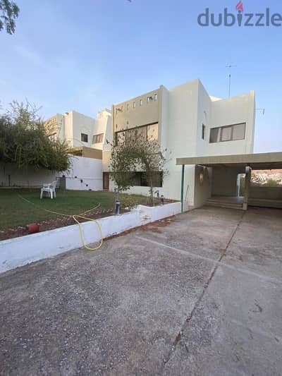 "SR-DY-542  Spacious High-Quality Villa to Let in MQ