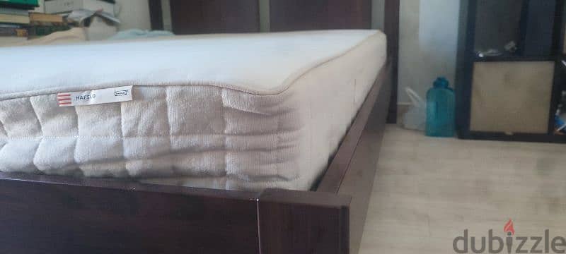 Bed with mattress 140x200 سرير مع مرتبة مقاس 5