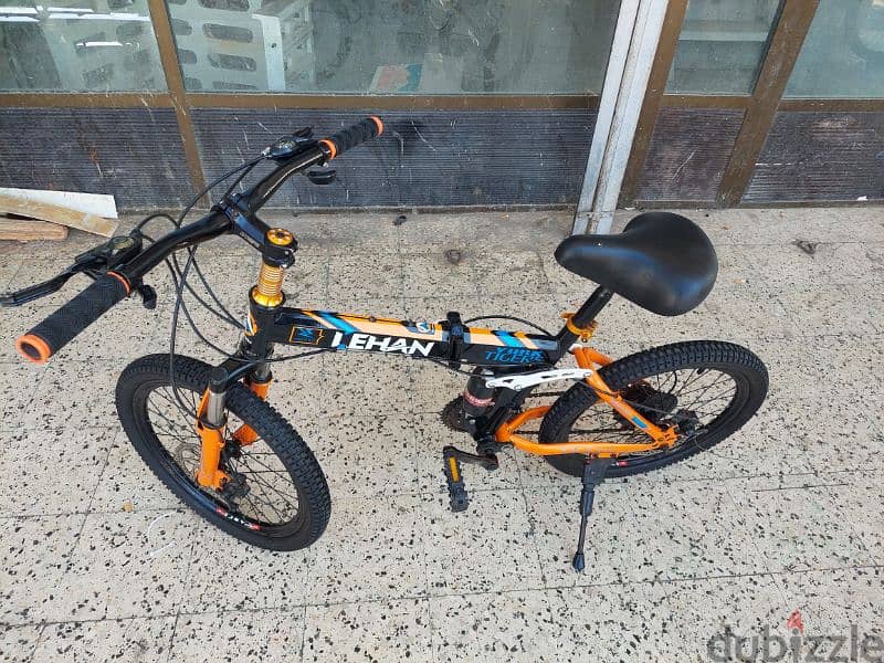 folding bicycle size 20 my WhatsApp 97658846 3