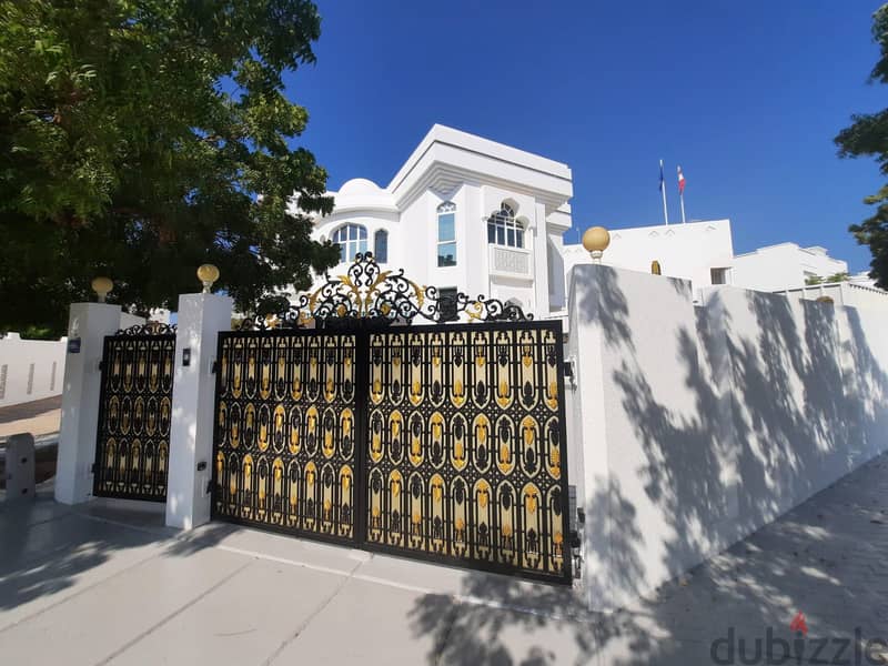 "SR-AL-728 Elegant Villa for Rent in Al Qurum 0