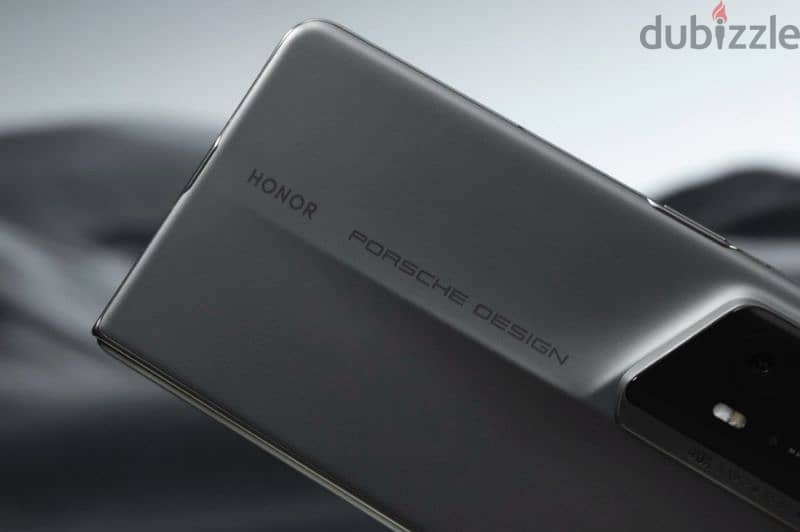 Honor Magic V2 RSR Porsche Design 1TB Global Excellent Condition 4