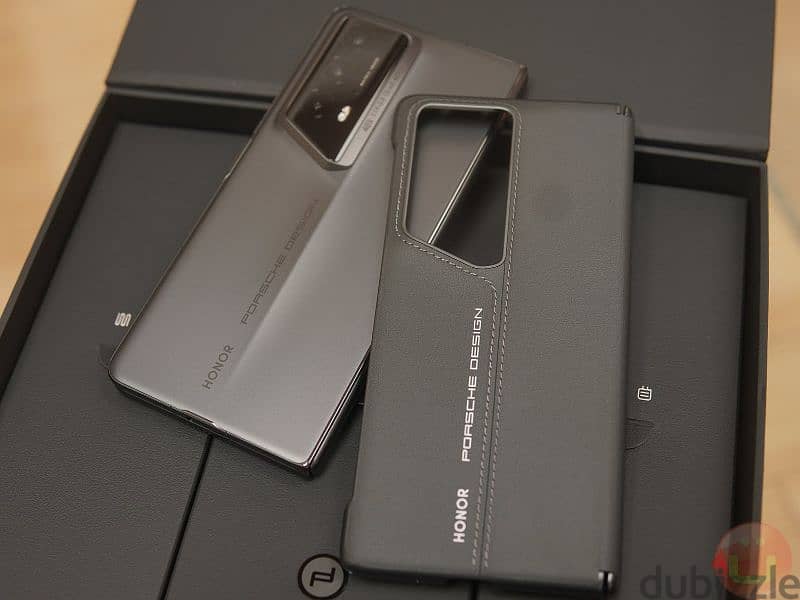 Honor Magic V2 RSR Porsche Design 1TB Global Excellent Condition 6